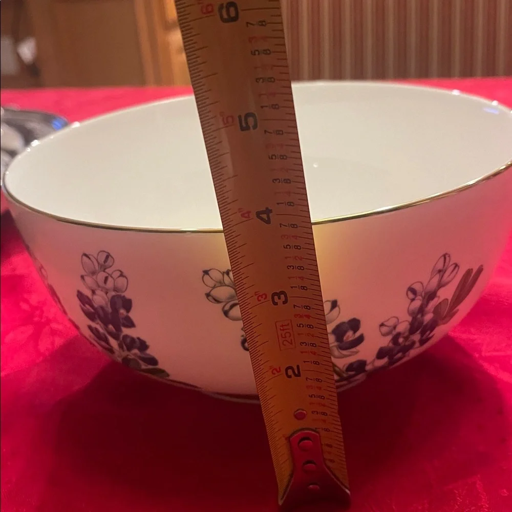 Boehm Bluebonnet Bowl, from former First Lady Barbara Bush in 1989.